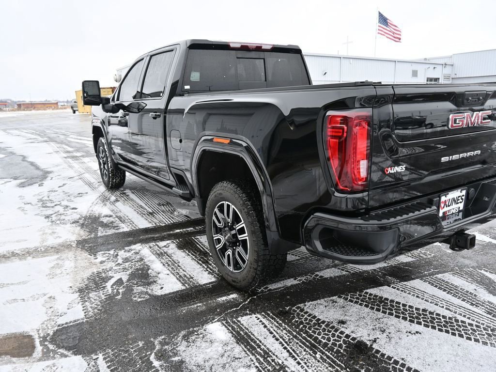 Used 2023 GMC Sierra 3500 AT4 w/ AT4 Premium Plus Package image 11