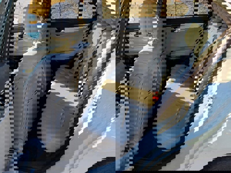 Used 2011 Mercedes-Benz C 300 Sedan image 5