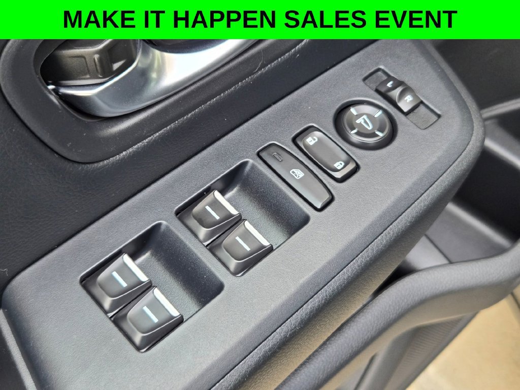 Used 2023 Honda Pilot Touring image 12