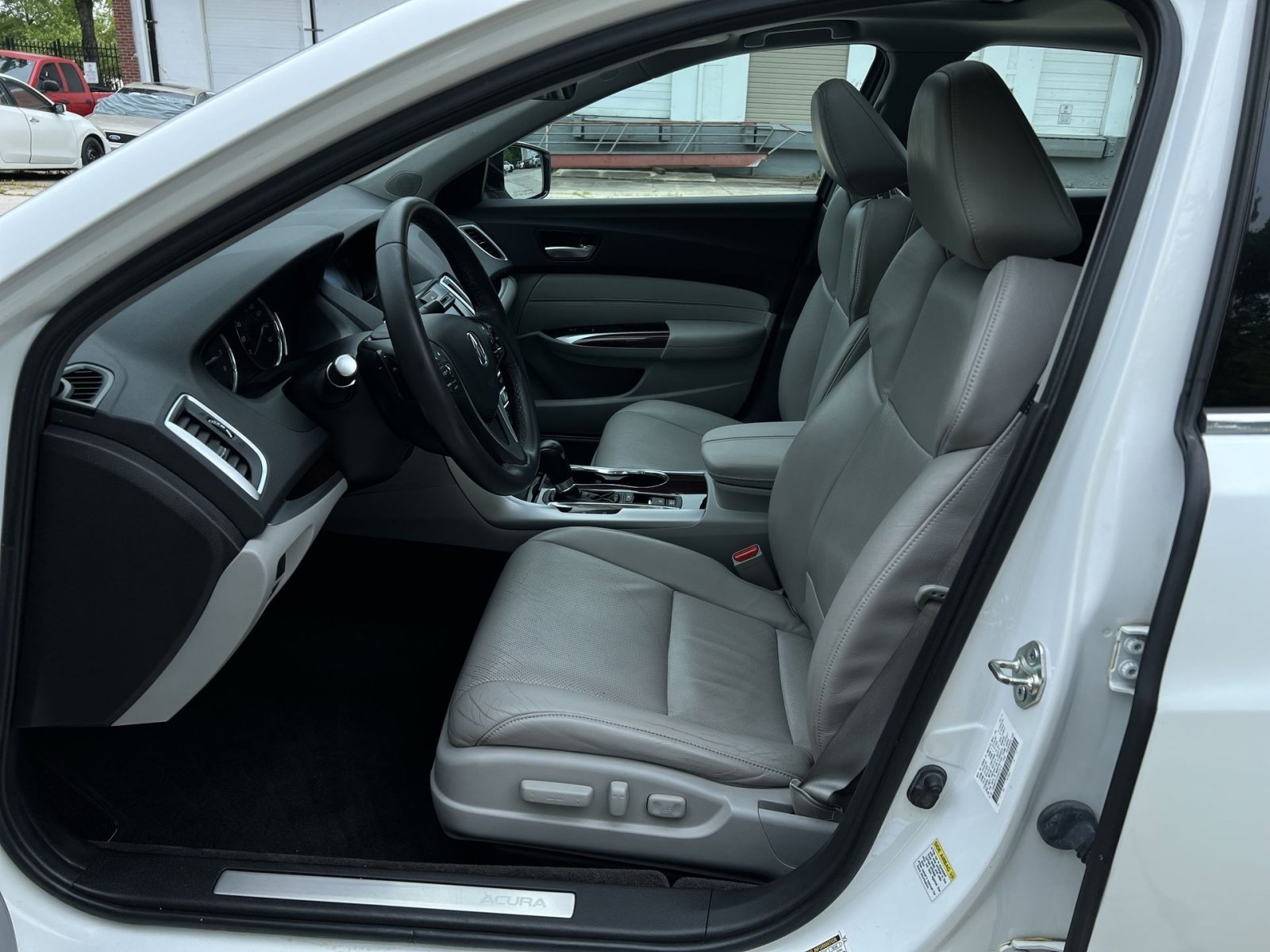 Used 2015 Acura TLX w/ Technology Package FWD image 26