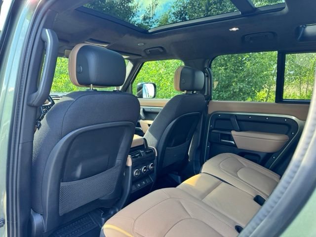Certified 2025 Land Rover Defender 110 X AWD/4WD image 12