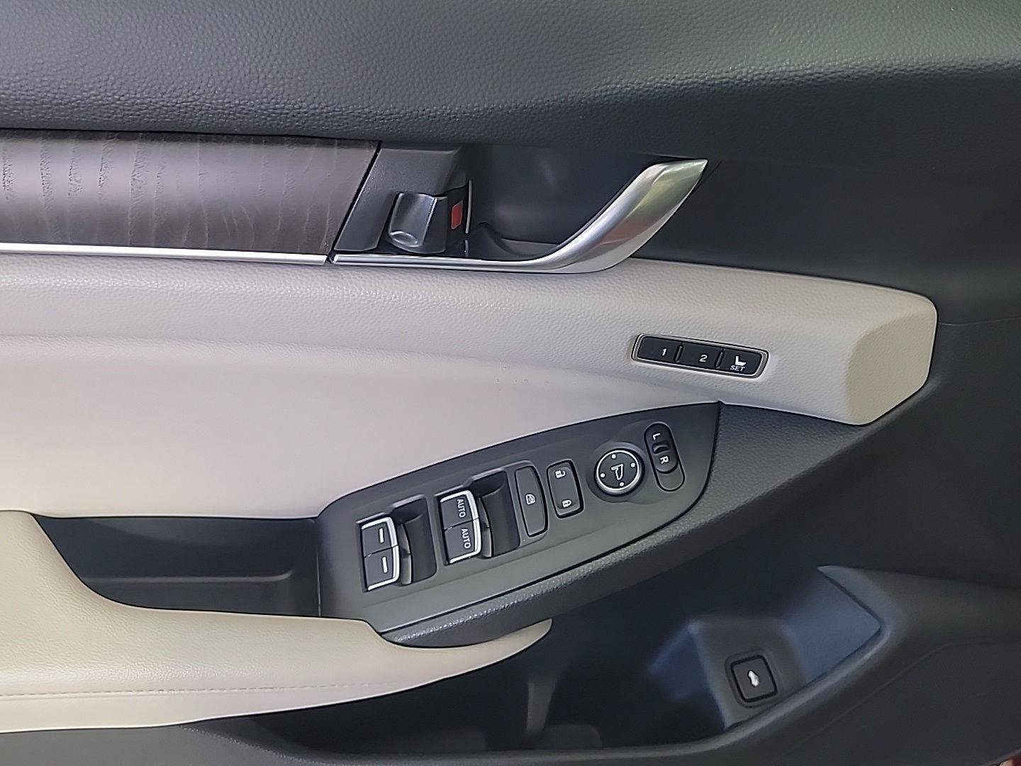 Certified 2019 Honda Accord EX-L image 35