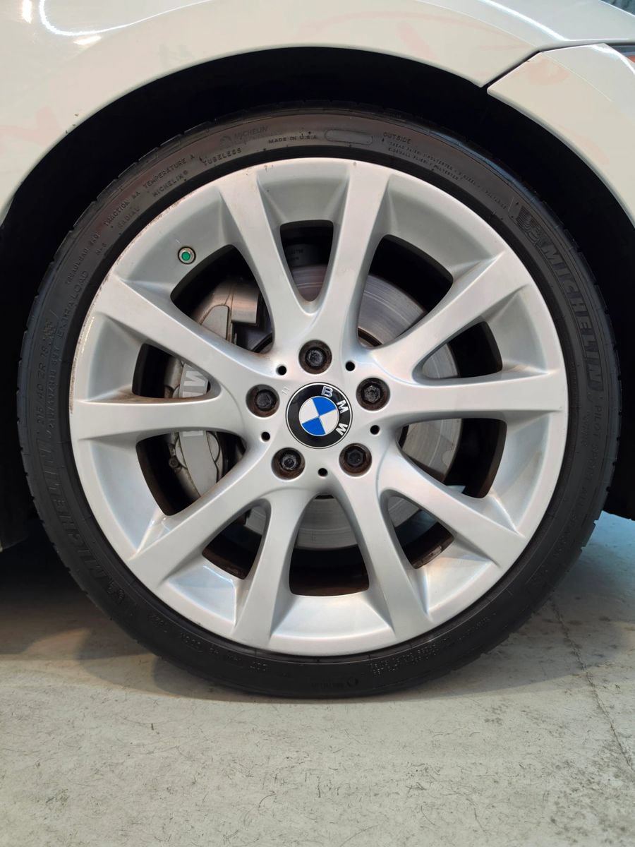 Used 2013 BMW 135i Convertible RWD image 28