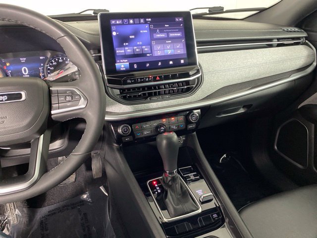 Used 2023 Jeep Compass Latitude w/ Convenience Group AWD/4WD image 27