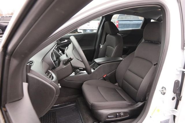 Used 2024 Chevrolet Malibu LT FWD image 8