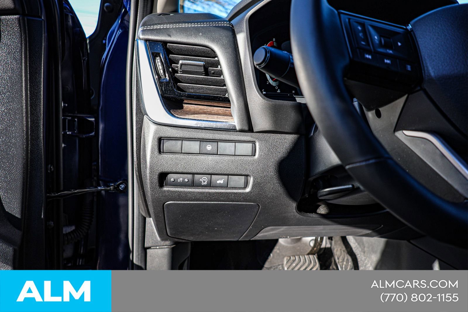 Used 2025 Nissan Rogue Platinum FWD image 21