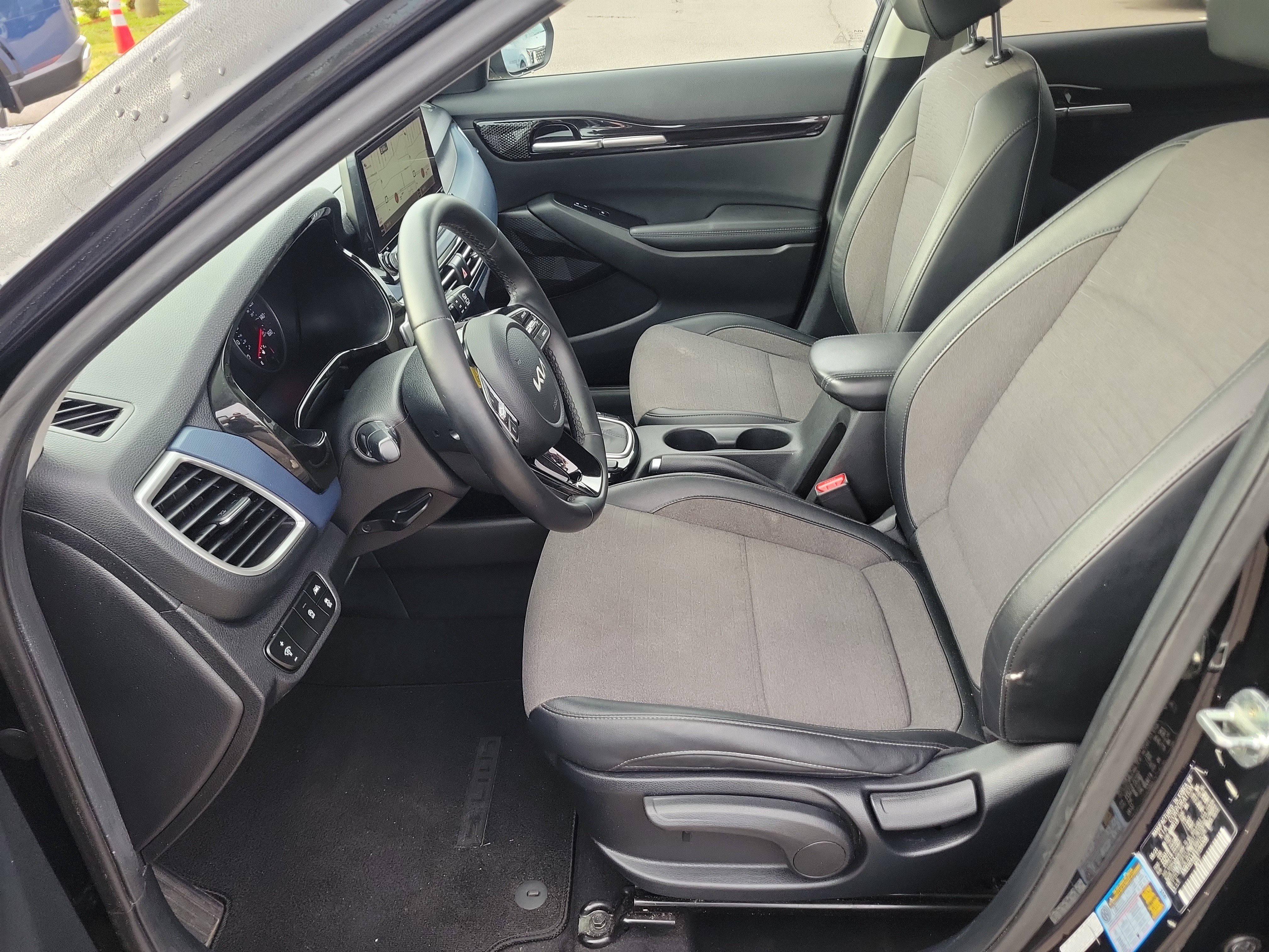 Used 2022 Kia Seltos S FWD image 21