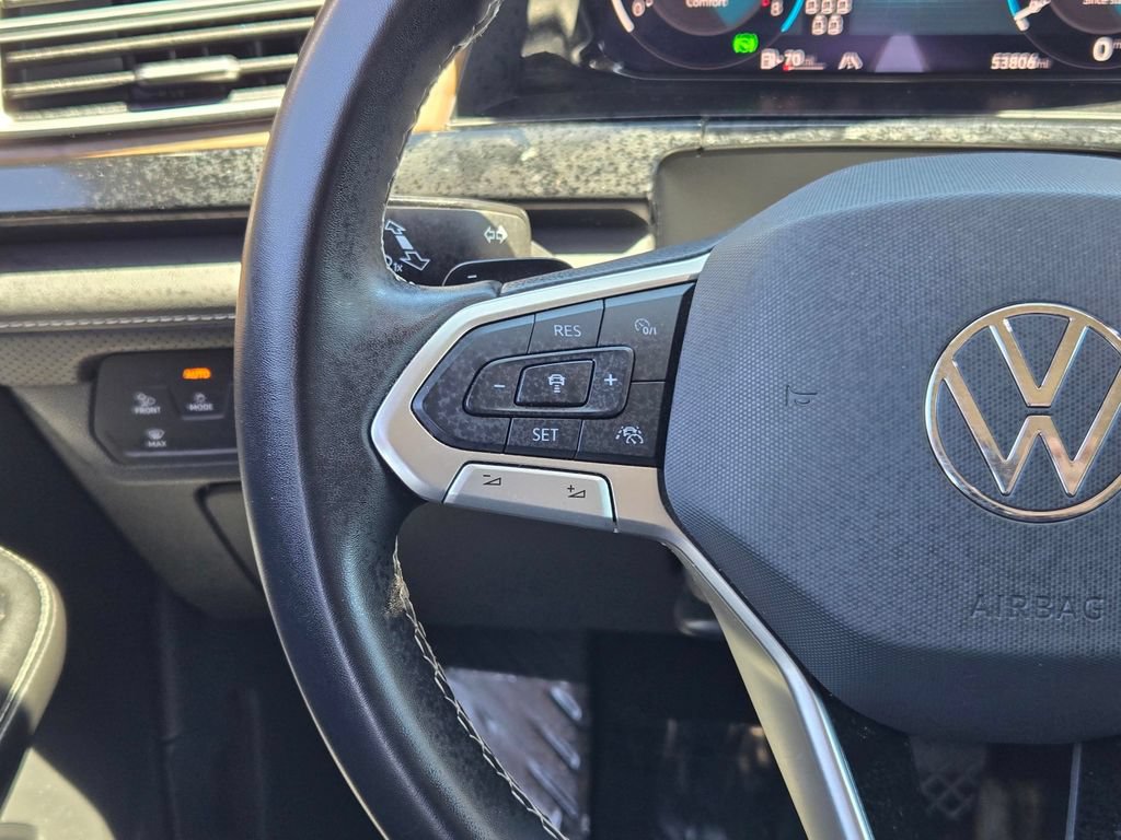 Used 2024 Volkswagen Atlas SE AWD/4WD image 14