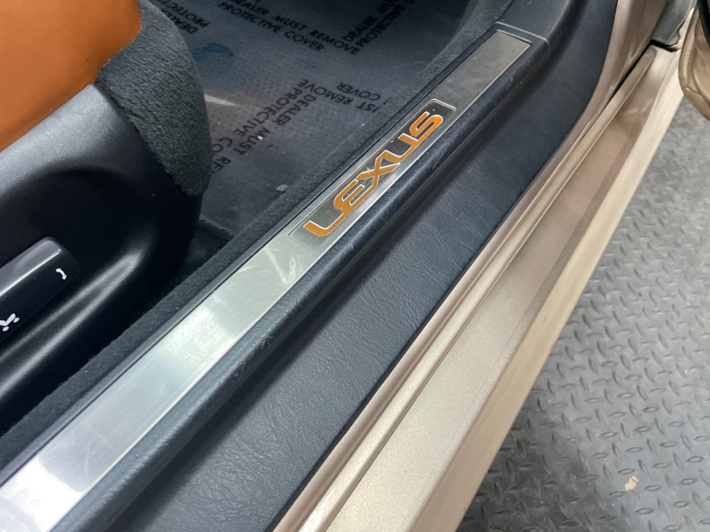 Used 2002 Lexus SC 430 Convertible image 39