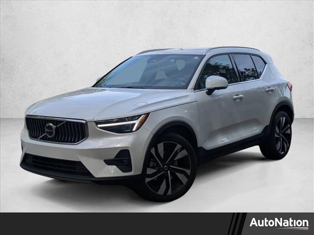 Used 2024 Volvo XC40 B5 Plus w/ Protection Package Premier image 1