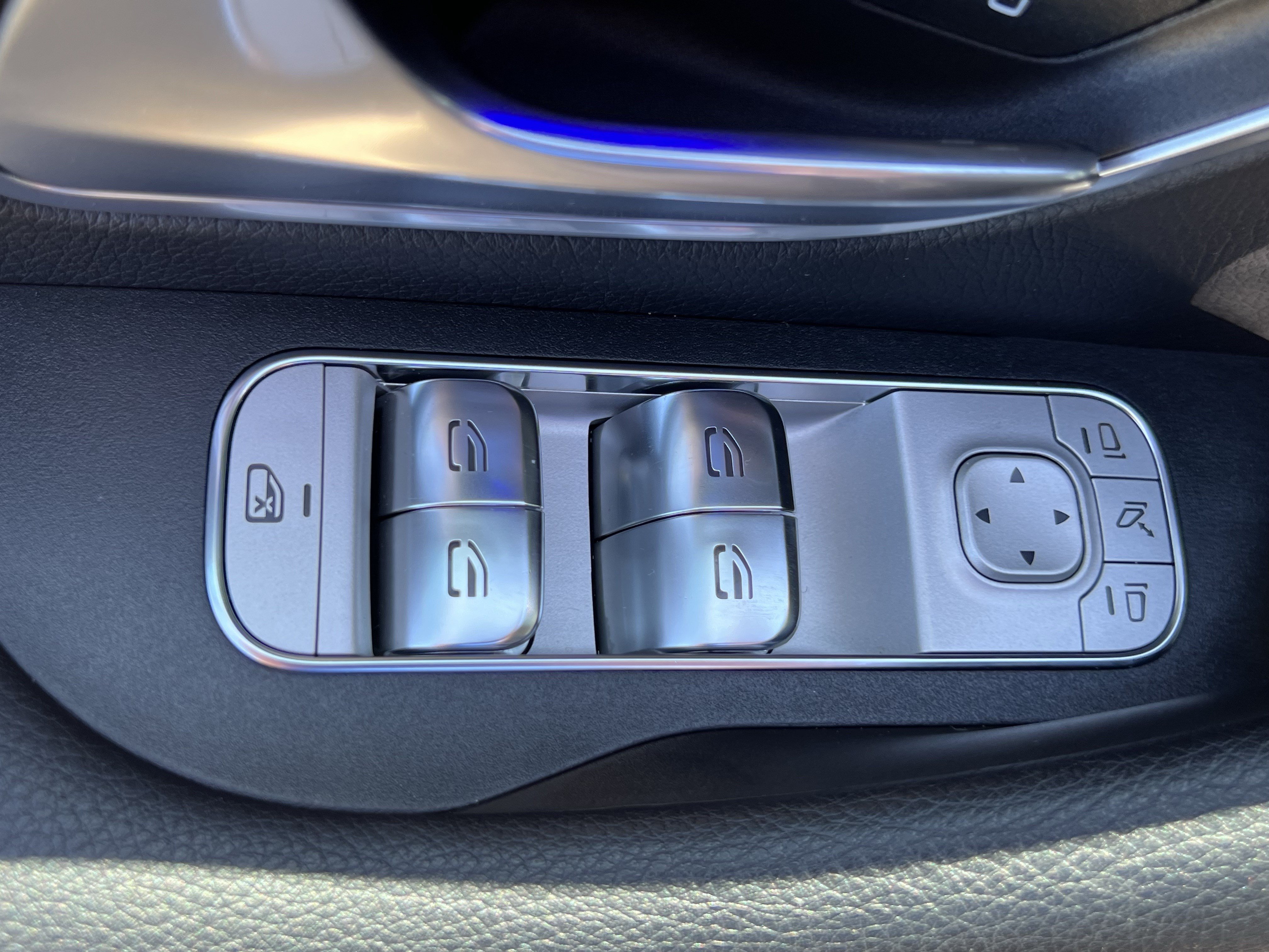 Certified 2025 Mercedes-Benz GLS 450 4MATIC image 15