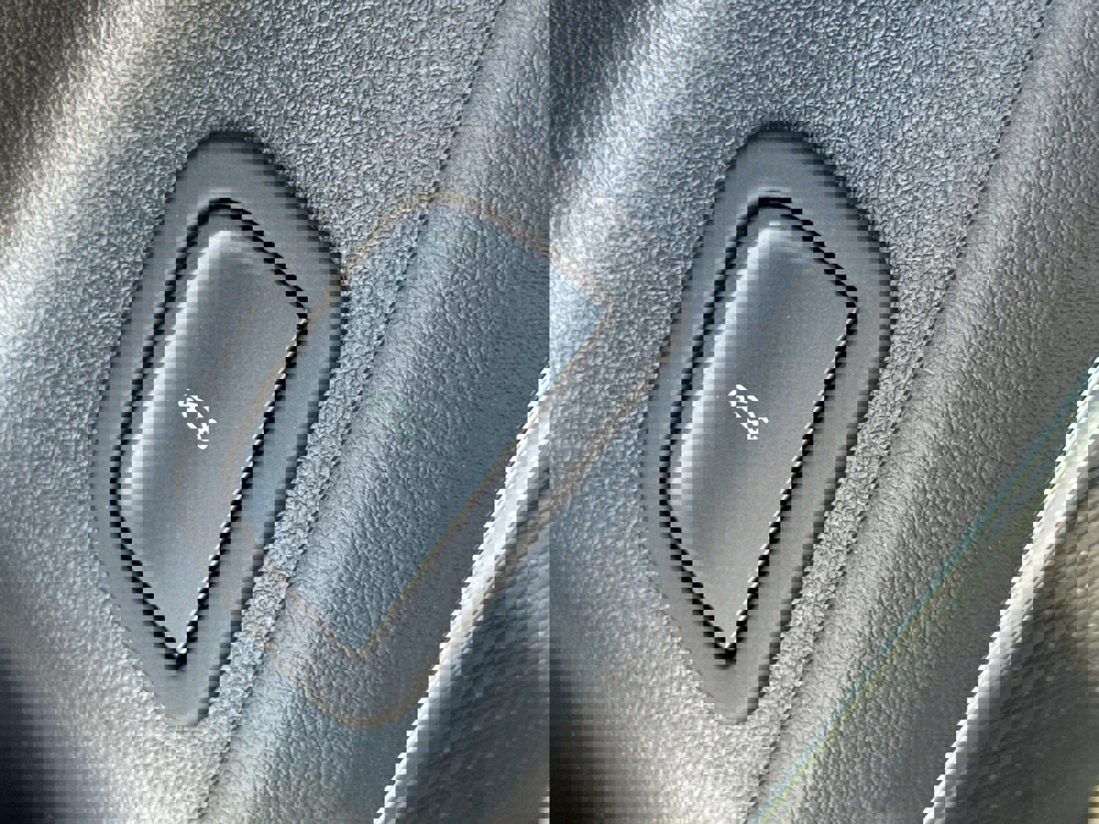 Used 2026 GMC Acadia Elevation w/ Black Edition image 28