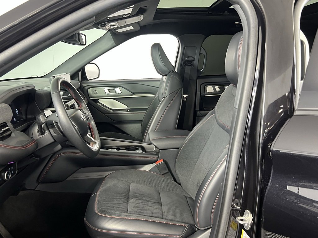Used 2025 Ford Explorer ST w/ Sun And Sound Package image 21