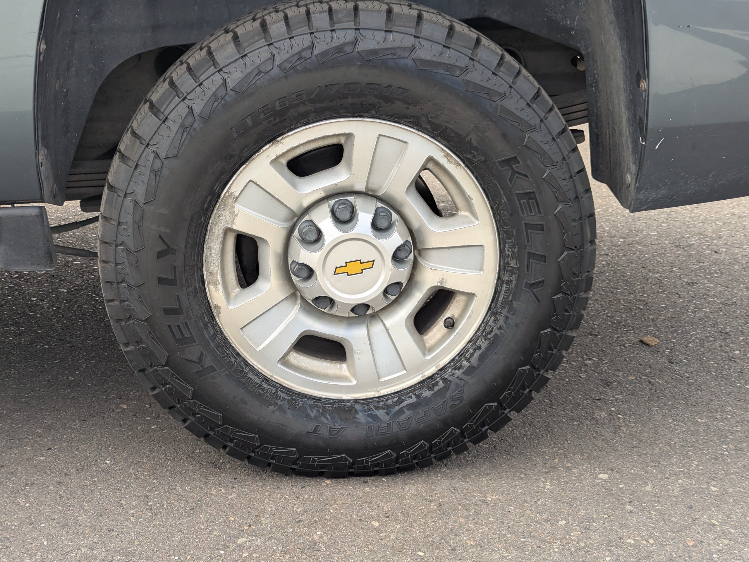 Used 2009 Chevrolet Suburban 2500 LS w/ Skid Plate Package AWD/4WD image 45