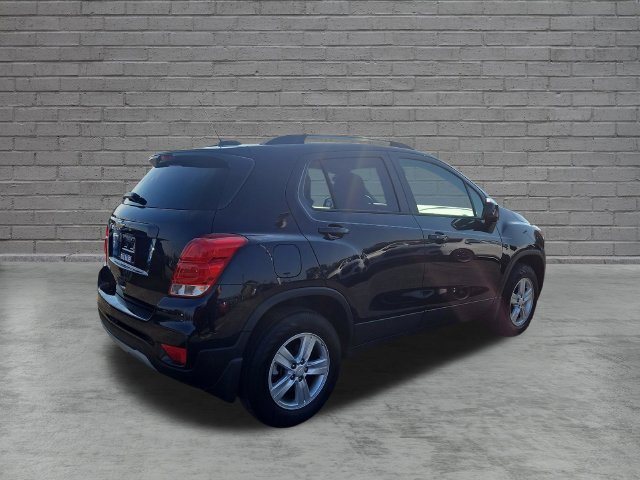 Used 2022 Chevrolet Trax LT w/ Premium Seat Package AWD/4WD image 6