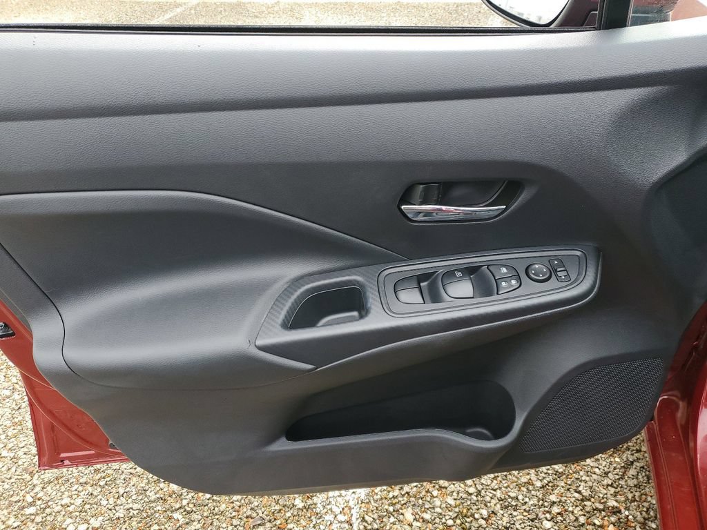 New 2025 Nissan Versa SV w/ Trunk Package FWD image 13