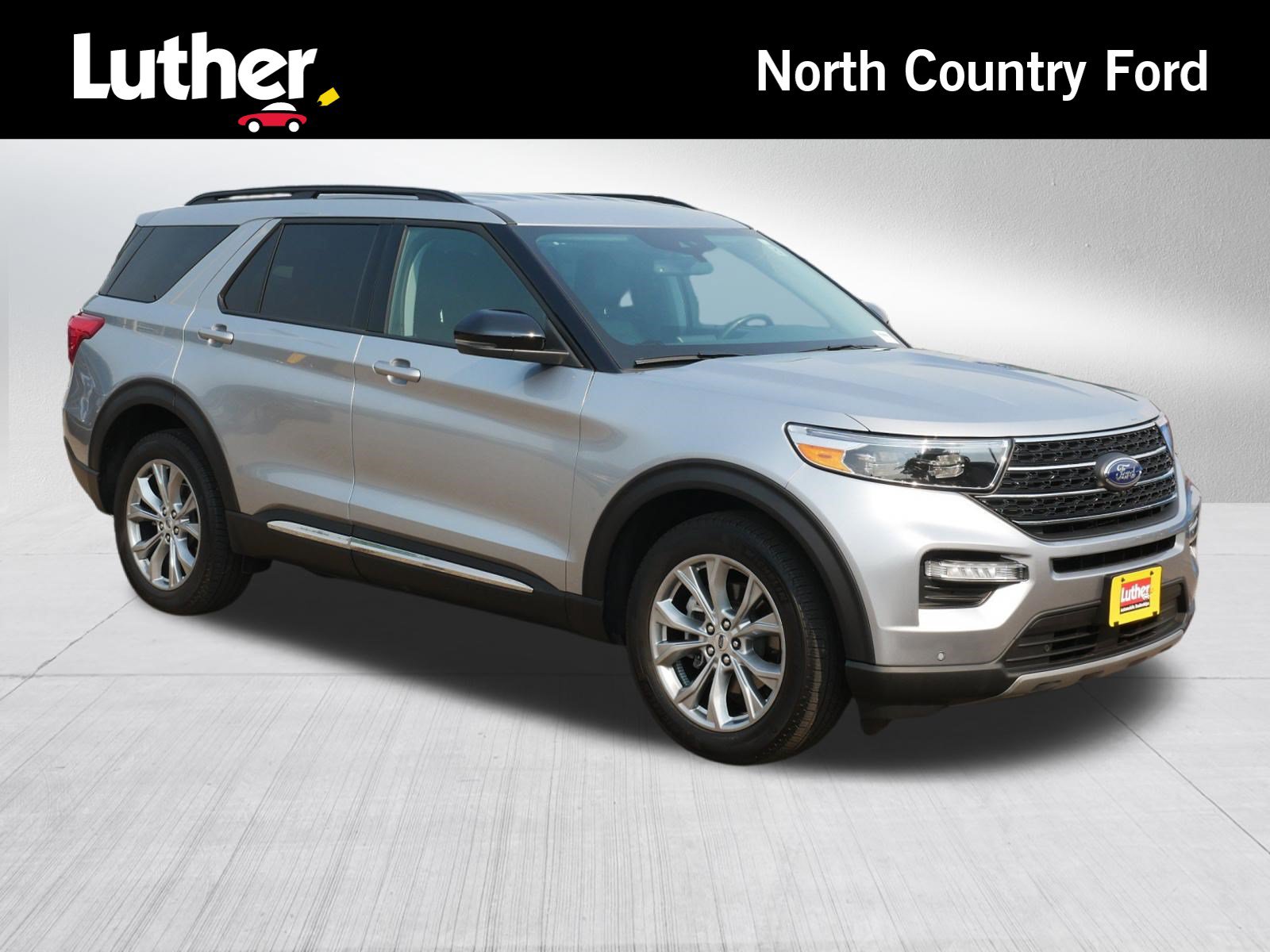 Used 2023 Ford Explorer XLT w/ Equipment Group 202A AWD/4WD image 1