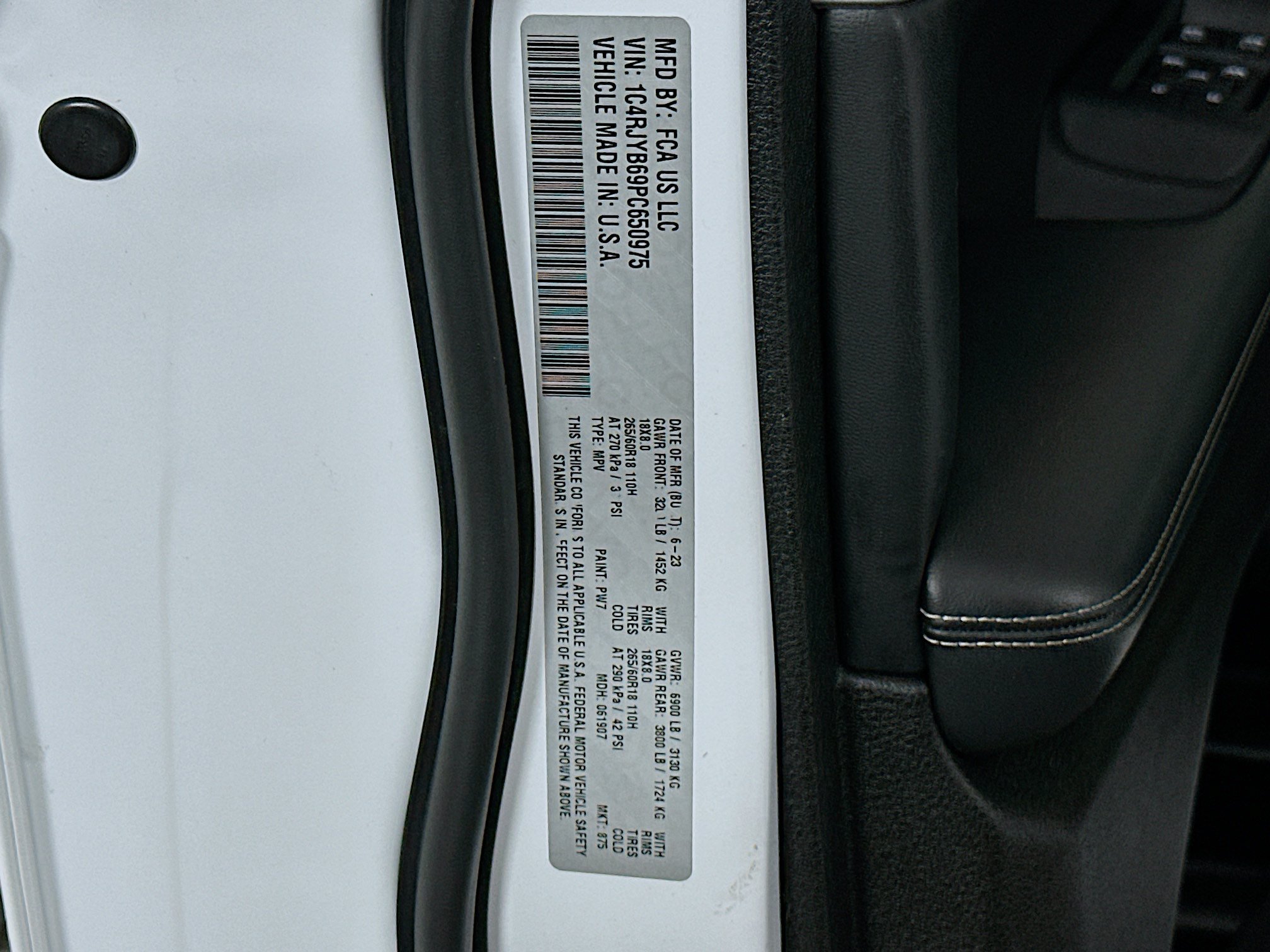 Used 2023 Jeep Grand Cherokee 4WD 4xe w/ Luxury Tech Group II image 12