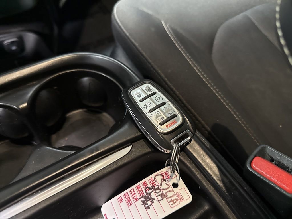 Used 2019 Chrysler Pacifica Touring Plus w/ S Appearance Package image 35