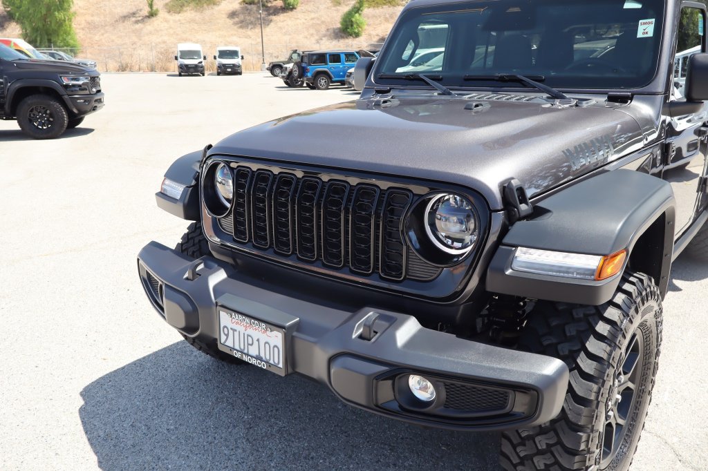 Used 2025 Jeep Wrangler Unlimited Sport AWD/4WD image 9