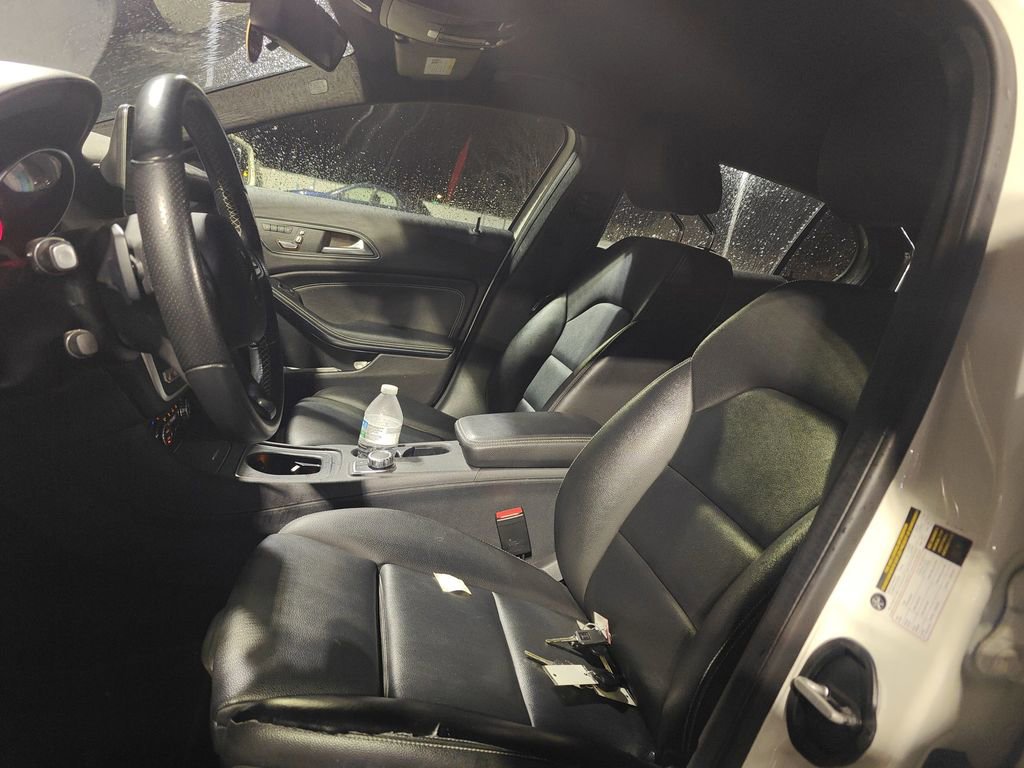 Used 2018 Mercedes-Benz GLA 250 4MATIC image 7