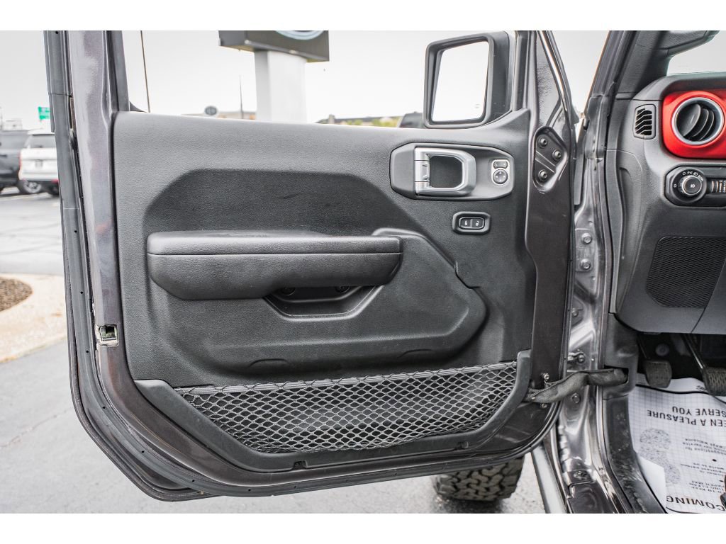 Used 2018 Jeep Wrangler Unlimited Rubicon w/ Dual Top Group image 6