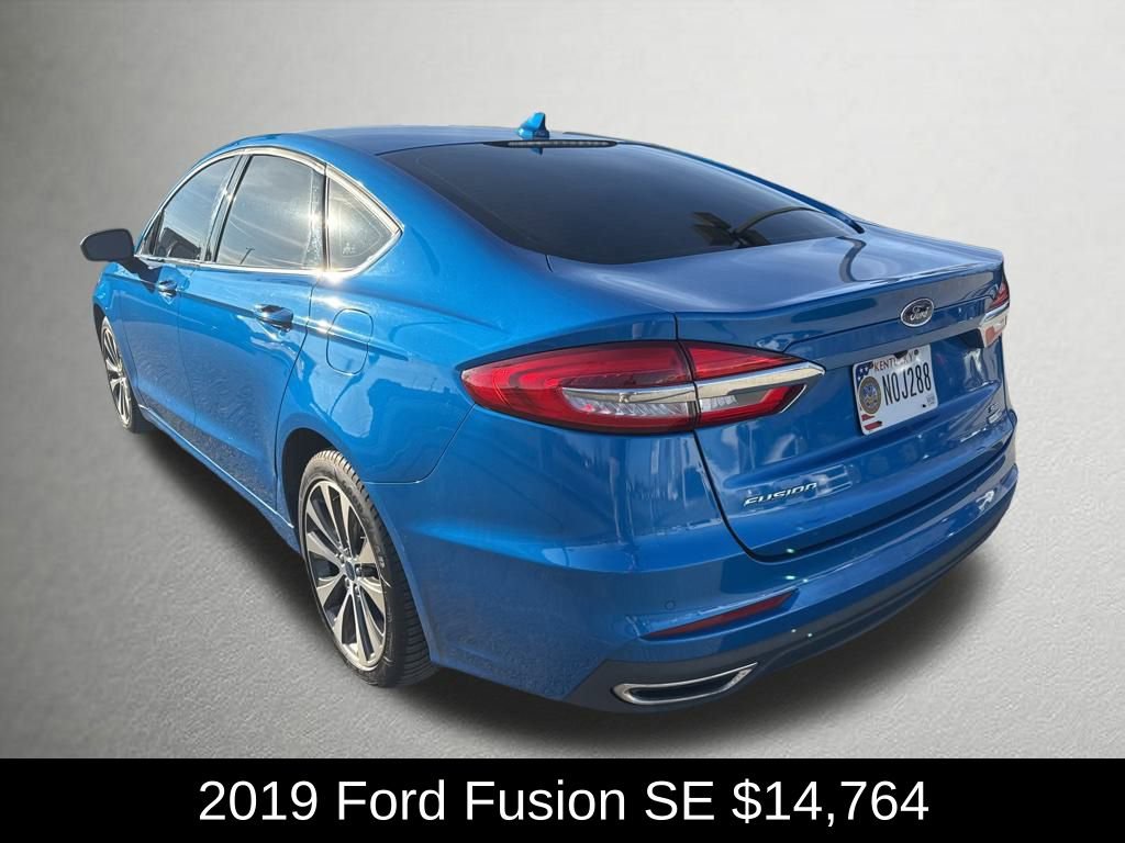 Used 2019 Ford Fusion SE image 5