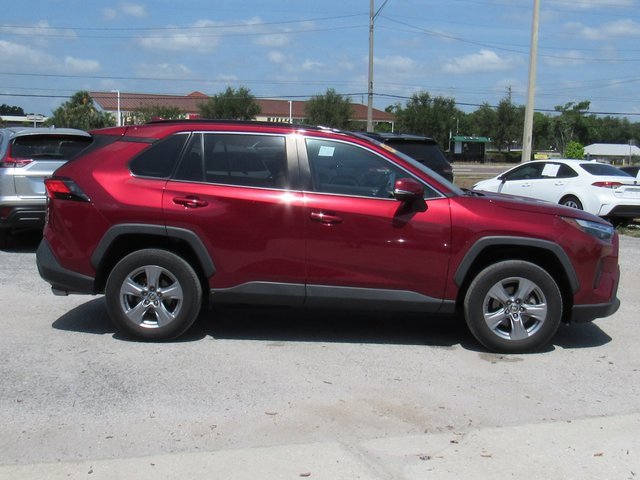 Used 2022 Toyota RAV4 XLE image 3