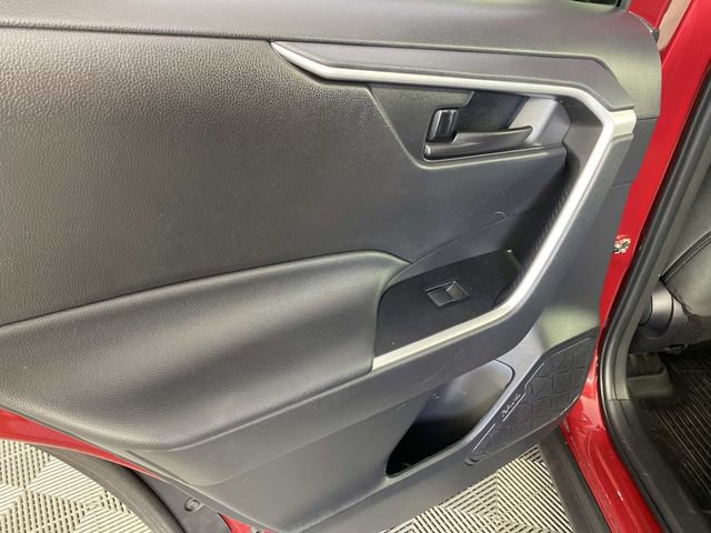 Used 2023 Toyota RAV4 LE AWD/4WD image 26