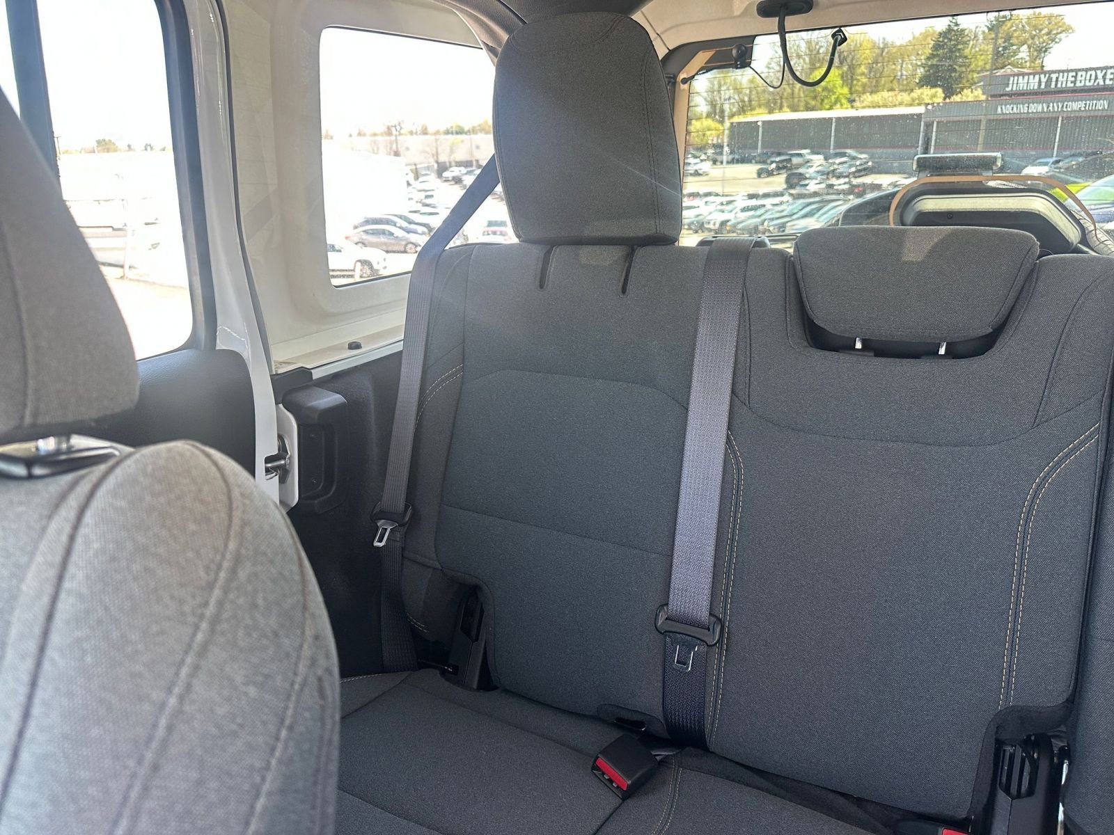 Used 2025 Jeep Wrangler Sahara image 39