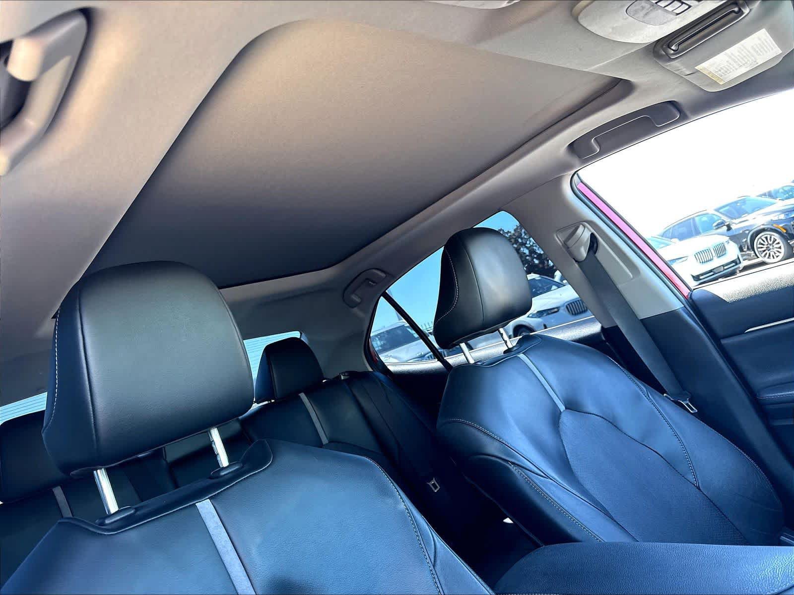 Used 2022 Toyota Camry XSE FWD image 27