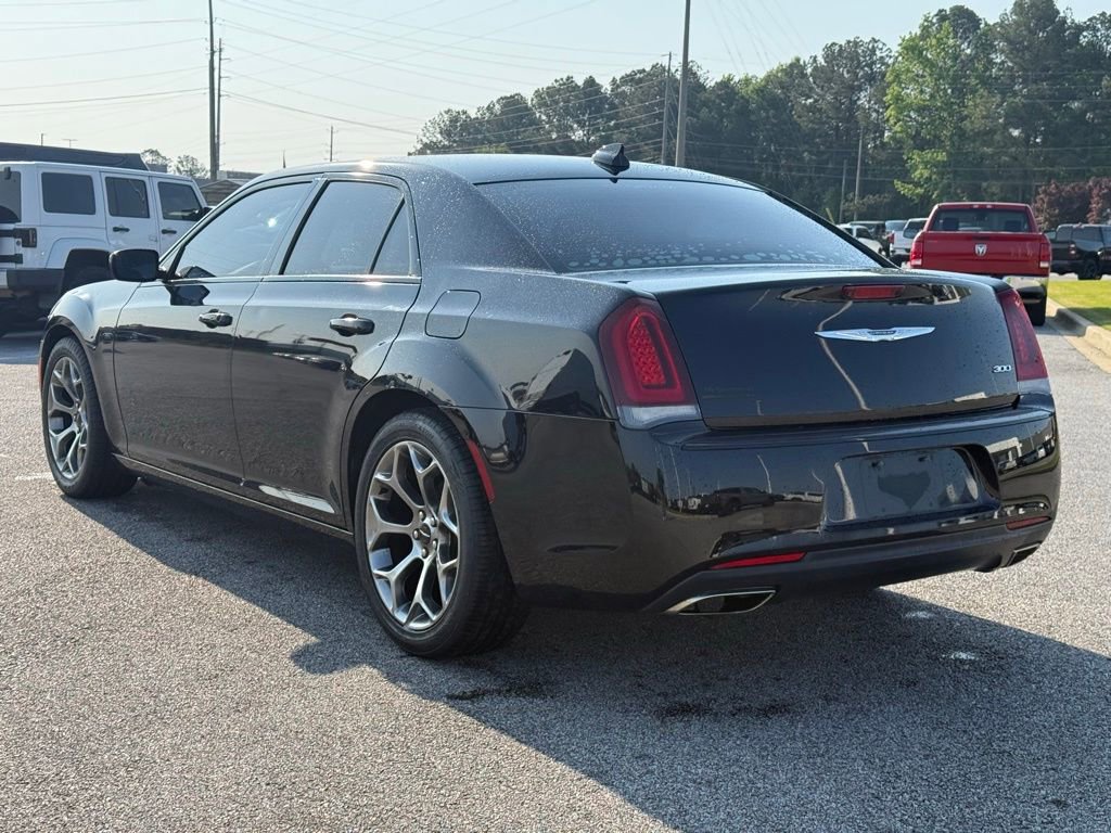 Used 2018 Chrysler 300 Touring w/ Sport Appearance Package RWD image 3