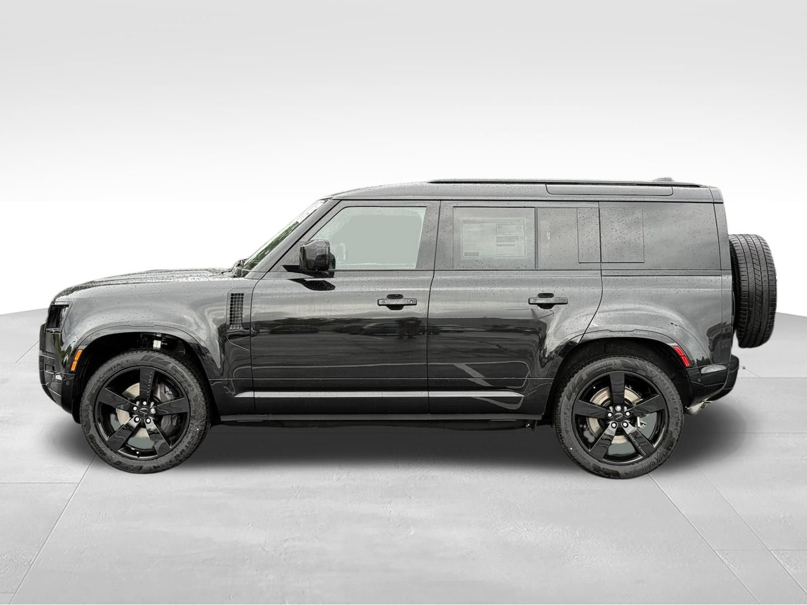 New 2026 Land Rover Defender 110 X-Dynamic SE AWD/4WD image 2