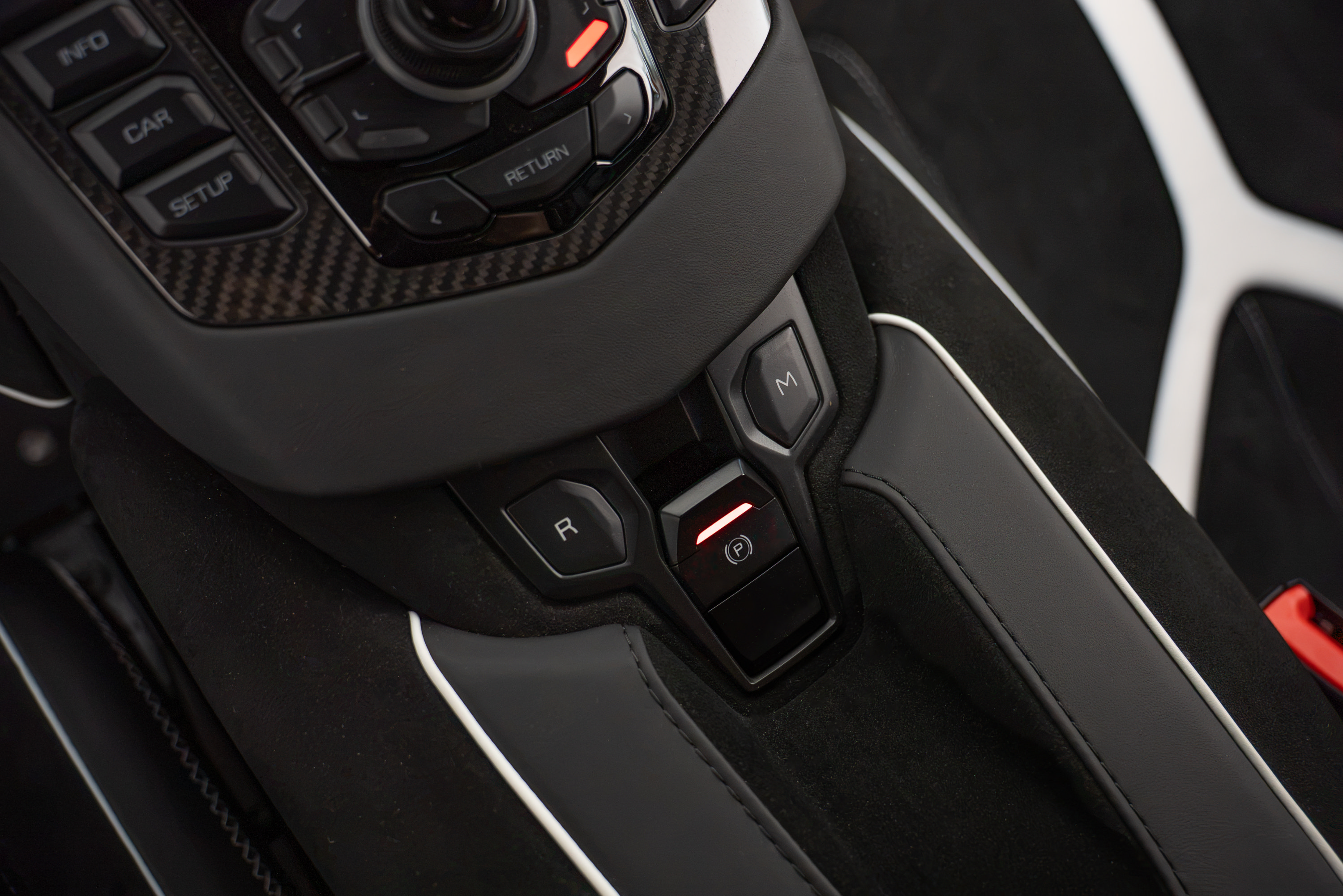 Used 2020 Lamborghini Aventador SVJ AWD/4WD image 16