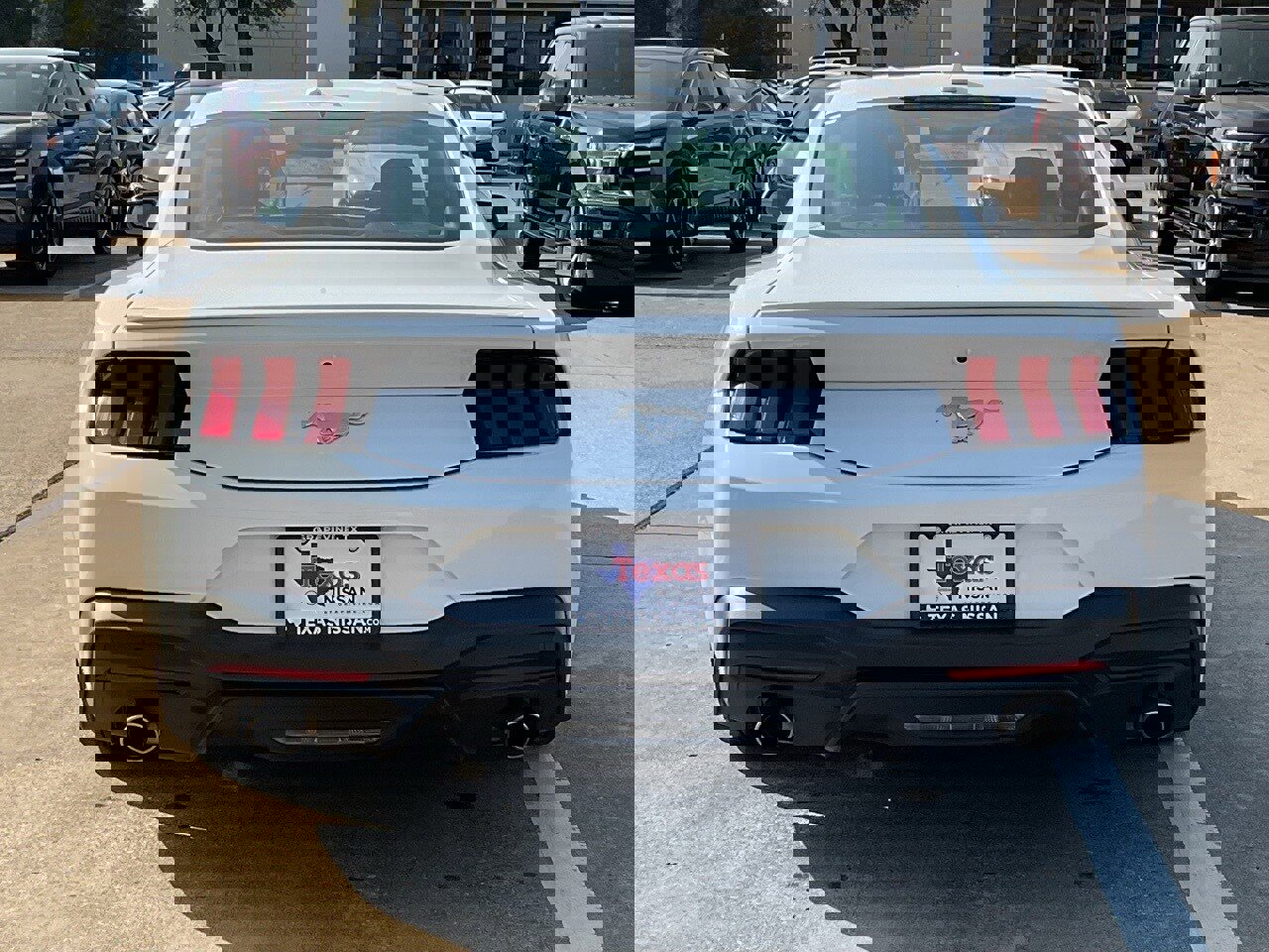 Used 2024 Ford Mustang Premium image 6