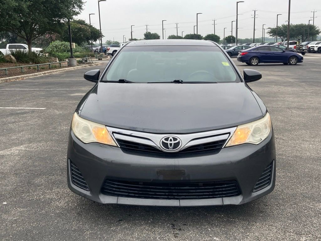 Used 2012 Toyota Camry LE FWD image 2