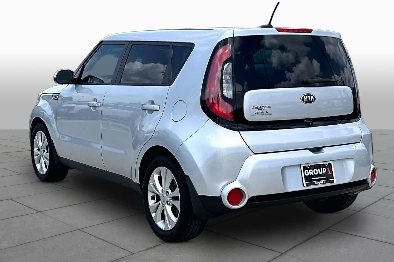 Used 2016 Kia Soul ! FWD image 11