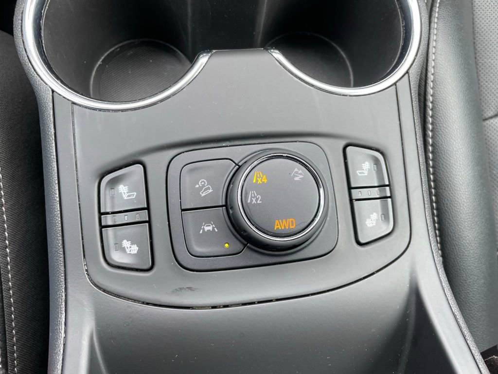 Used 2023 GMC Terrain SLT image 14