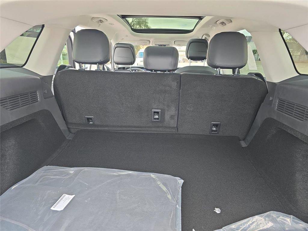 New 2026 Lincoln Nautilus Premier w/ Equipment Group 102A AWD/4WD image 23