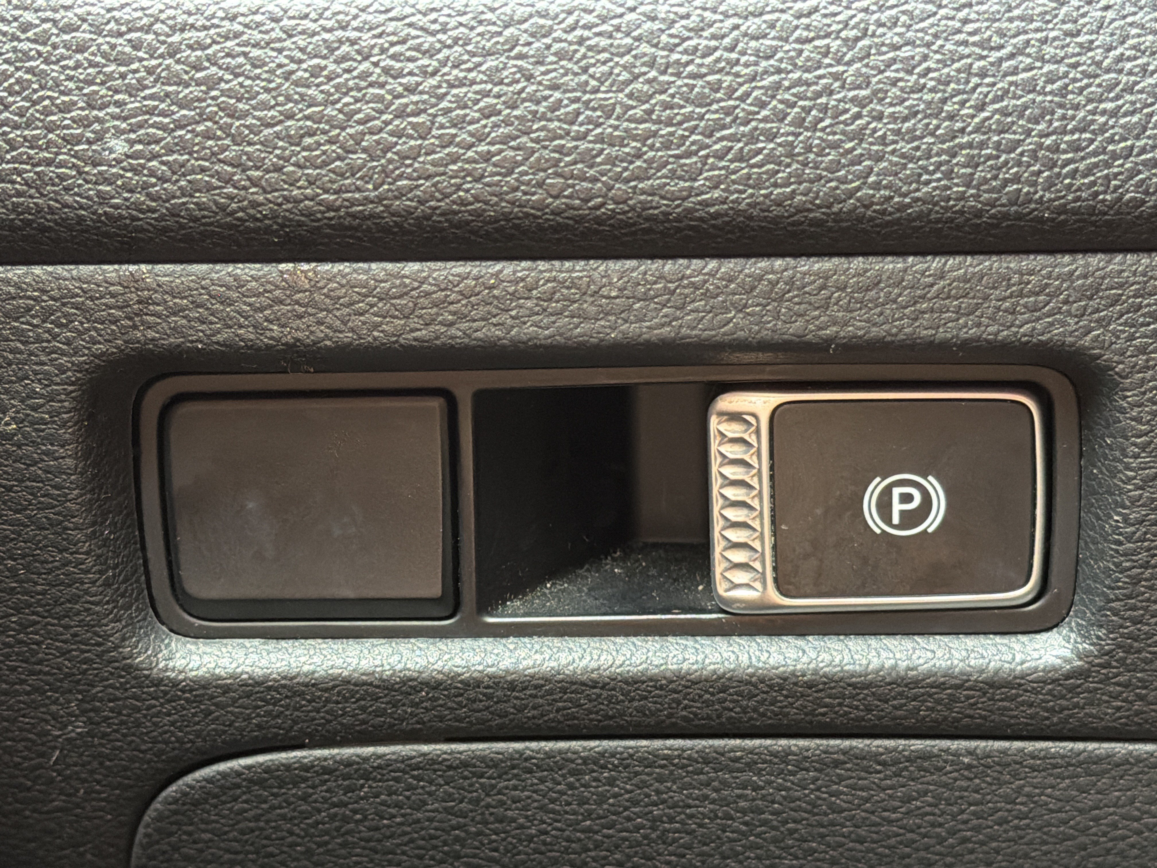 Used 2023 Hyundai Santa Fe SEL FWD image 13