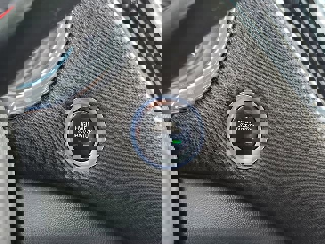 Used 2021 Chevrolet Malibu LT image 24