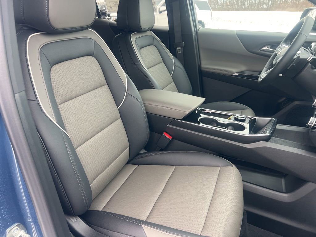 New 2026 Chevrolet Equinox LT w/ Convenience Package II image 28