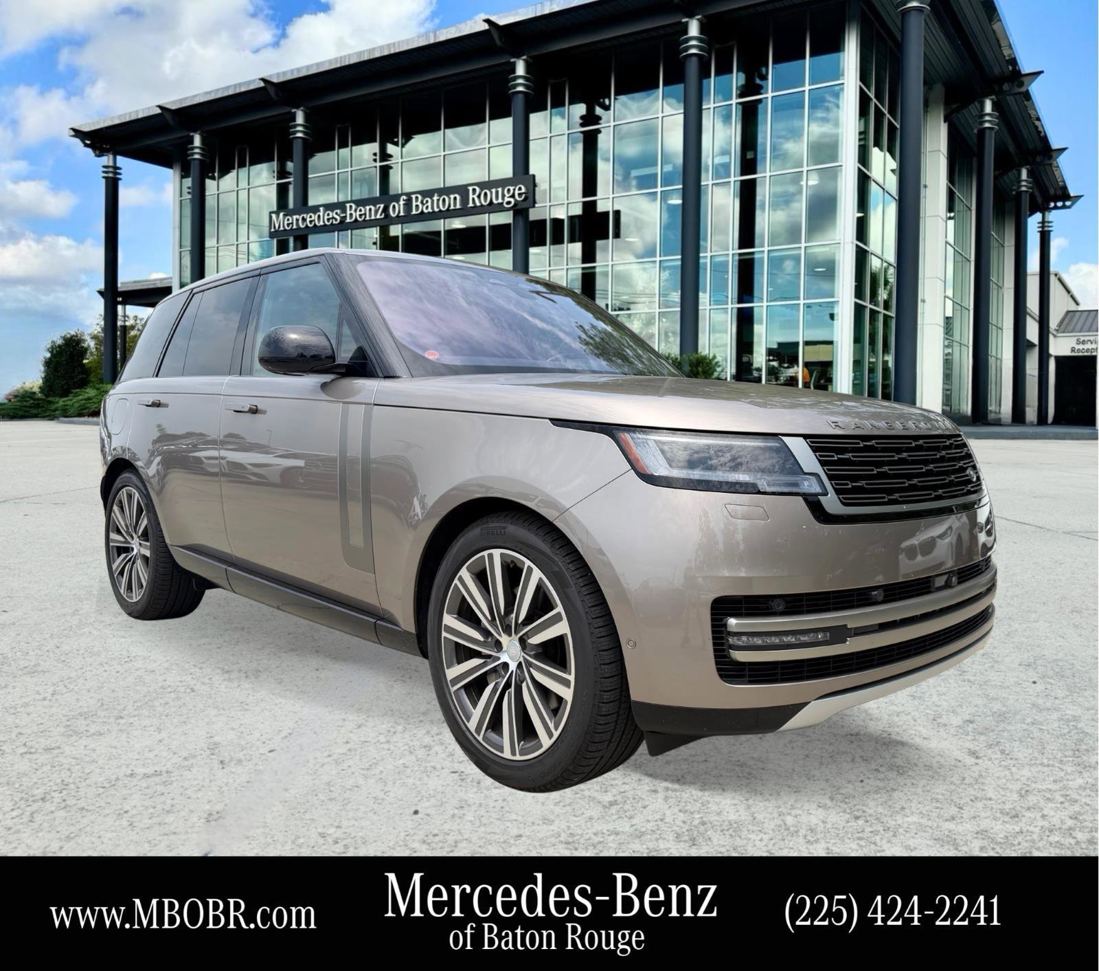 Used 2023 Land Rover Range Rover SE AWD/4WD image 1