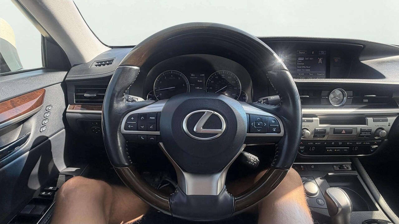 Used 2016 Lexus ES 350 w/ Navigation System Package FWD image 16