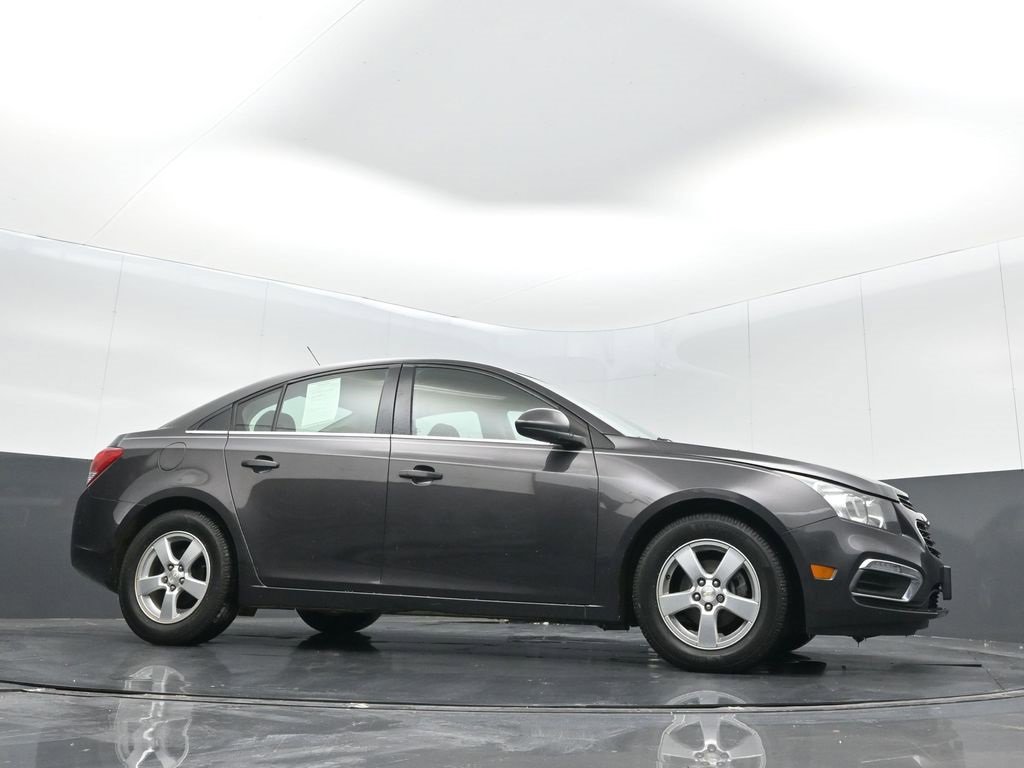 Used 2015 Chevrolet Cruze LT image 29