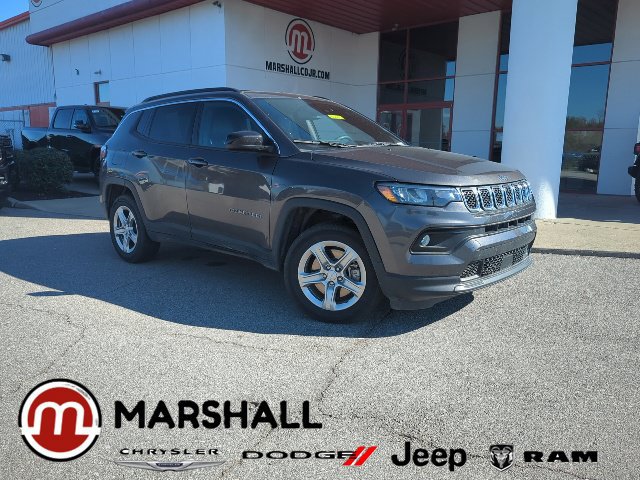 Used 2024 Jeep Compass Latitude AWD/4WD image 1