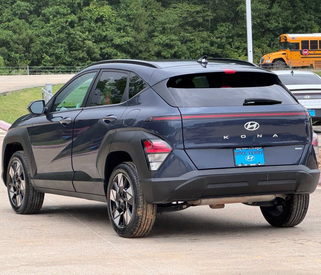 Certified 2025 Hyundai Kona SEL AWD/4WD image 12
