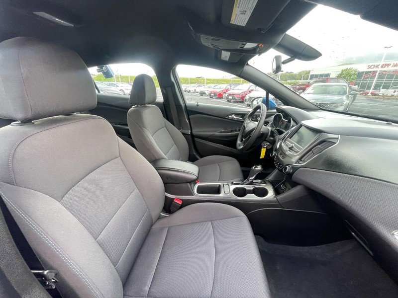 Used 2019 Chevrolet Cruze LT w/ RS Package FWD image 6