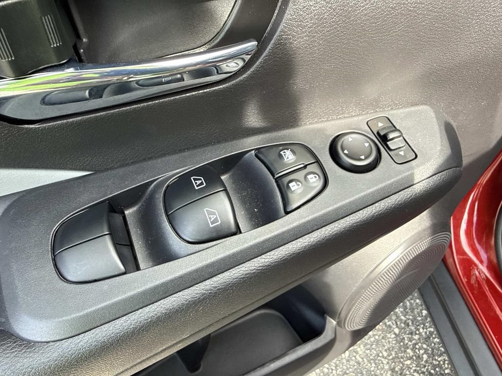 Used 2024 Nissan Kicks SR w/ SR Premium Package FWD image 22