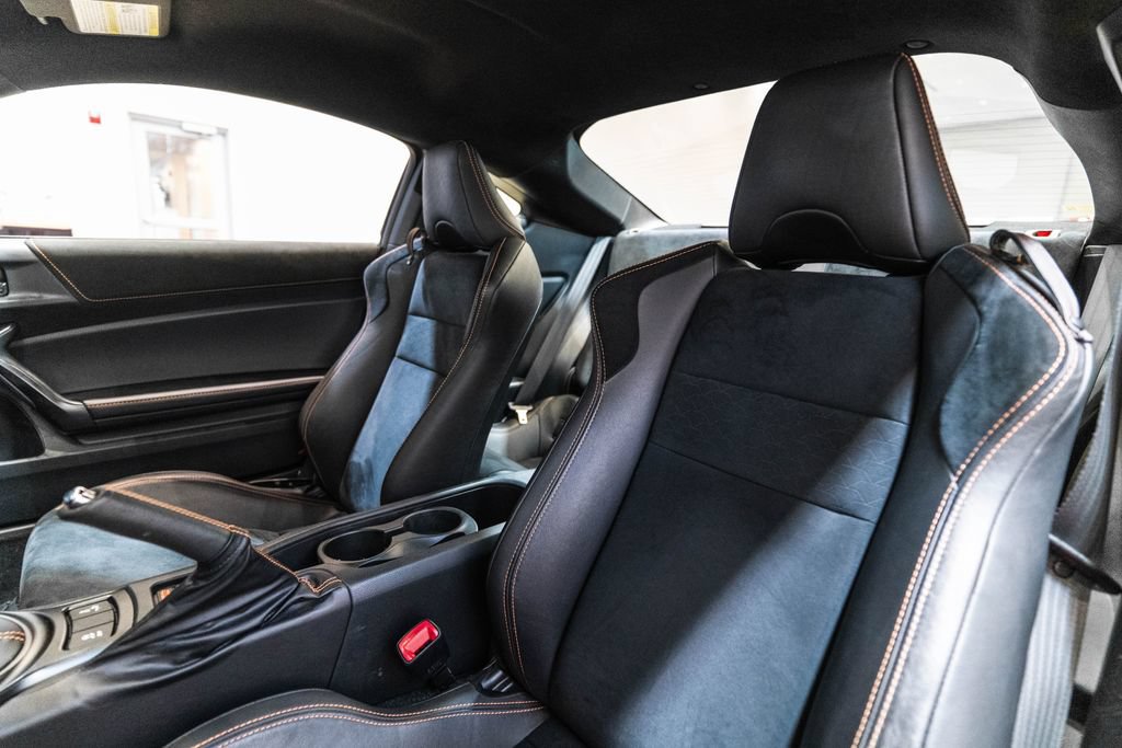 Used 2017 Toyota 86 860 Special Edition RWD image 6